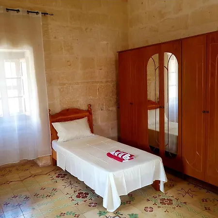 Tal-qajru Farmhouse Zebbug (Gozo)