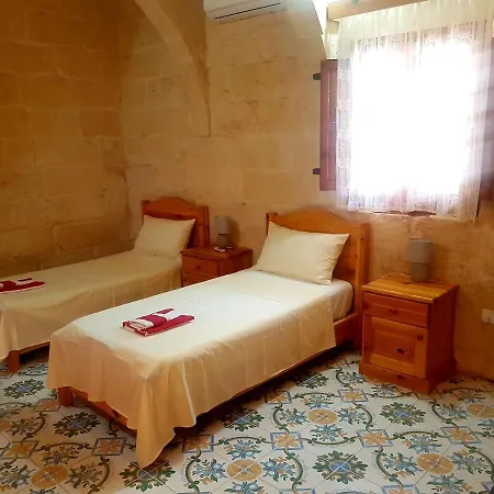 بيت ضيافة Tal-qajru Farmhouse Zebbug (Gozo)