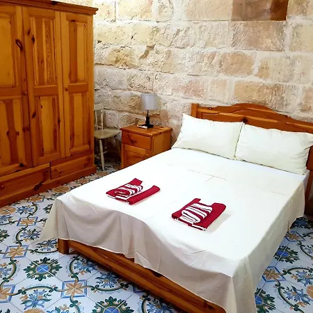 بيت ضيافة Tal-qajru Farmhouse Zebbug (Gozo)