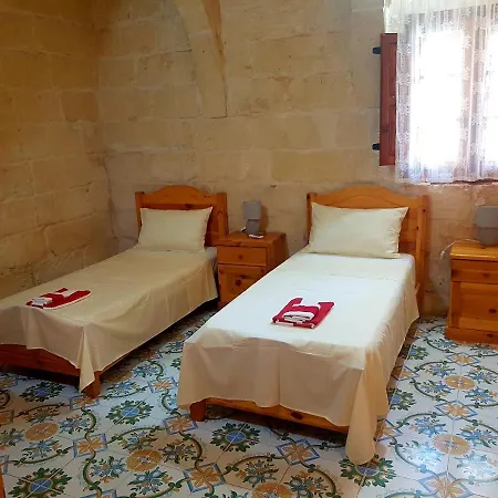 Tal-qajru Farmhouse *