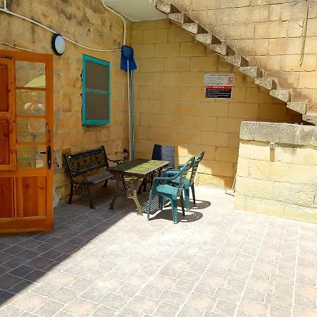 Tal-qajru Farmhouse